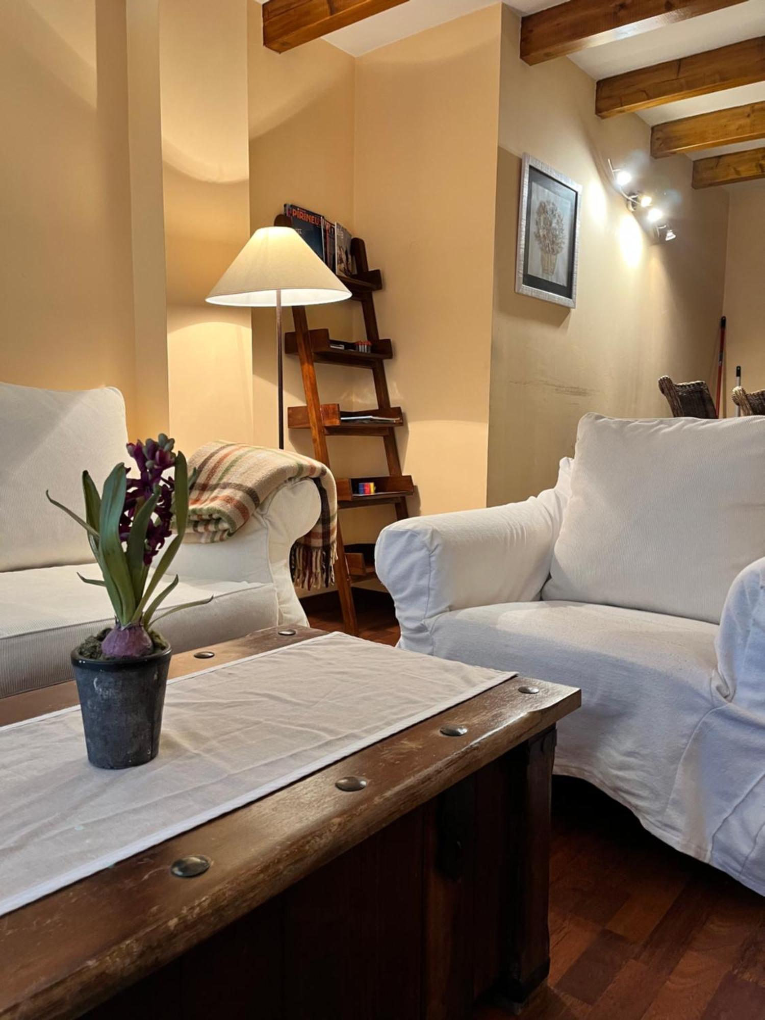 Luxury House Valencia D'Aneu Apartamento Exterior foto