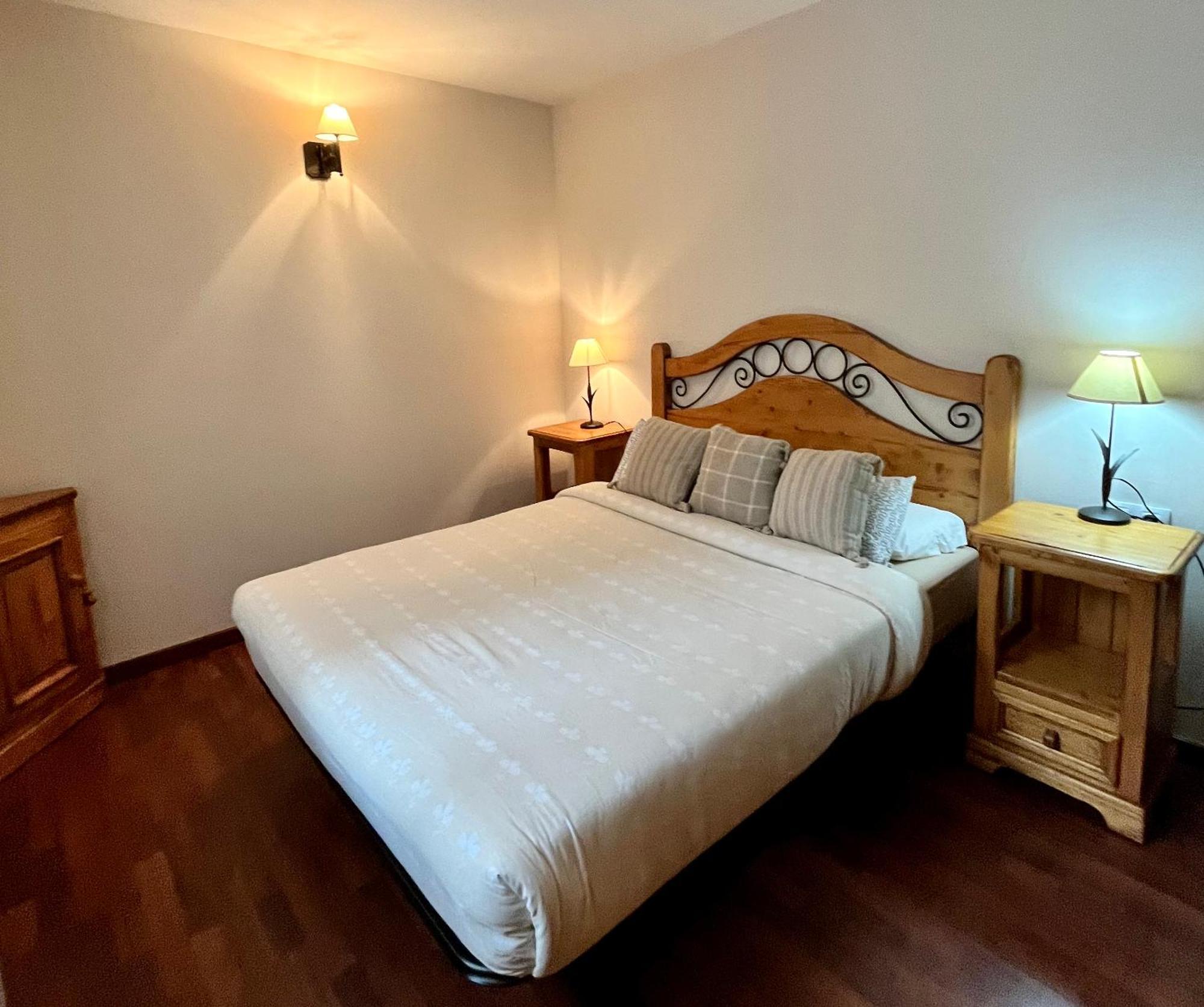 Luxury House Valencia D'Aneu Apartamento Exterior foto