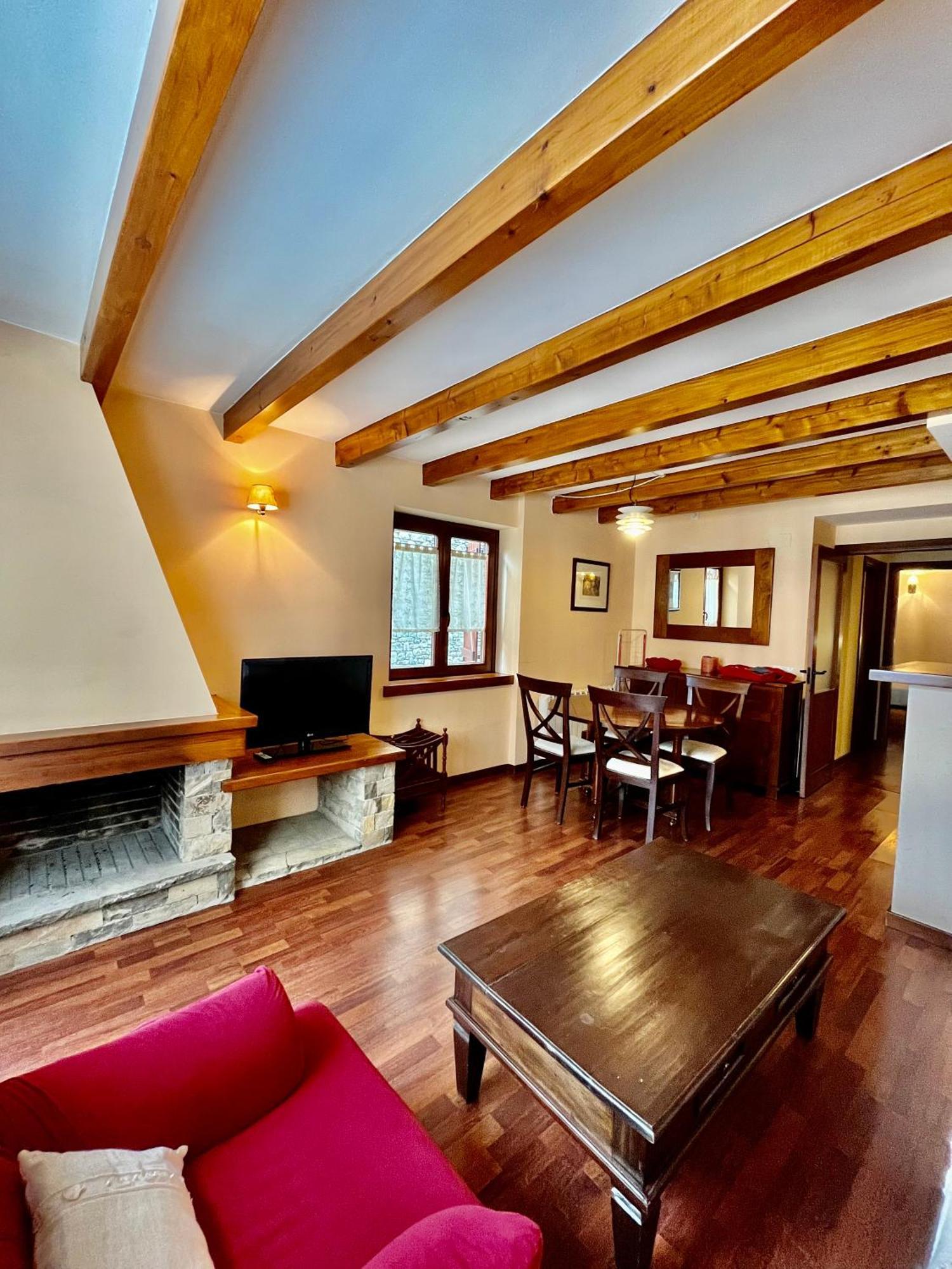 Luxury House Valencia D'Aneu Apartamento Exterior foto