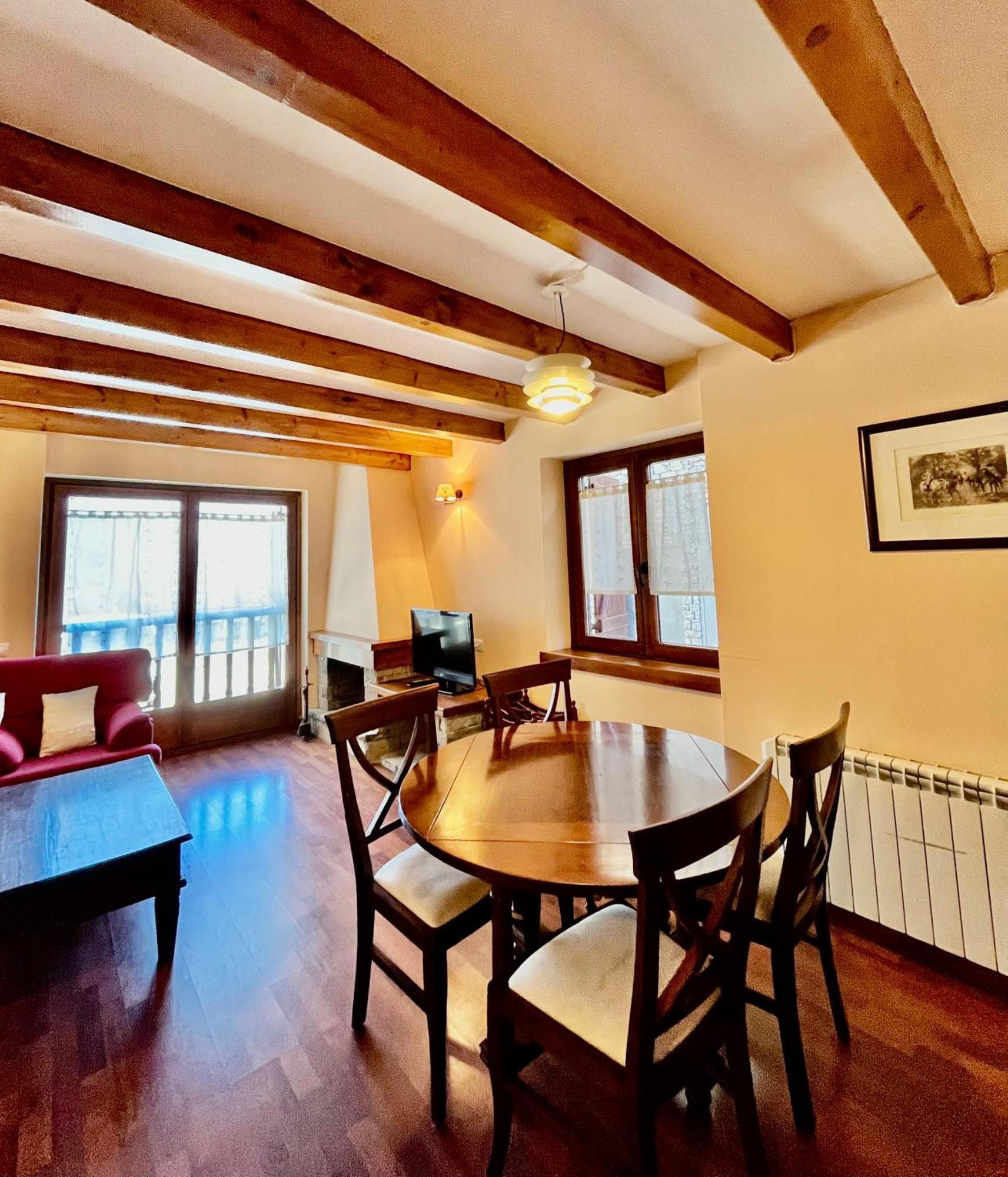Luxury House Valencia D'Aneu Apartamento Exterior foto